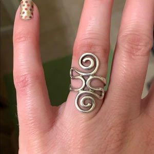 Swirl ring